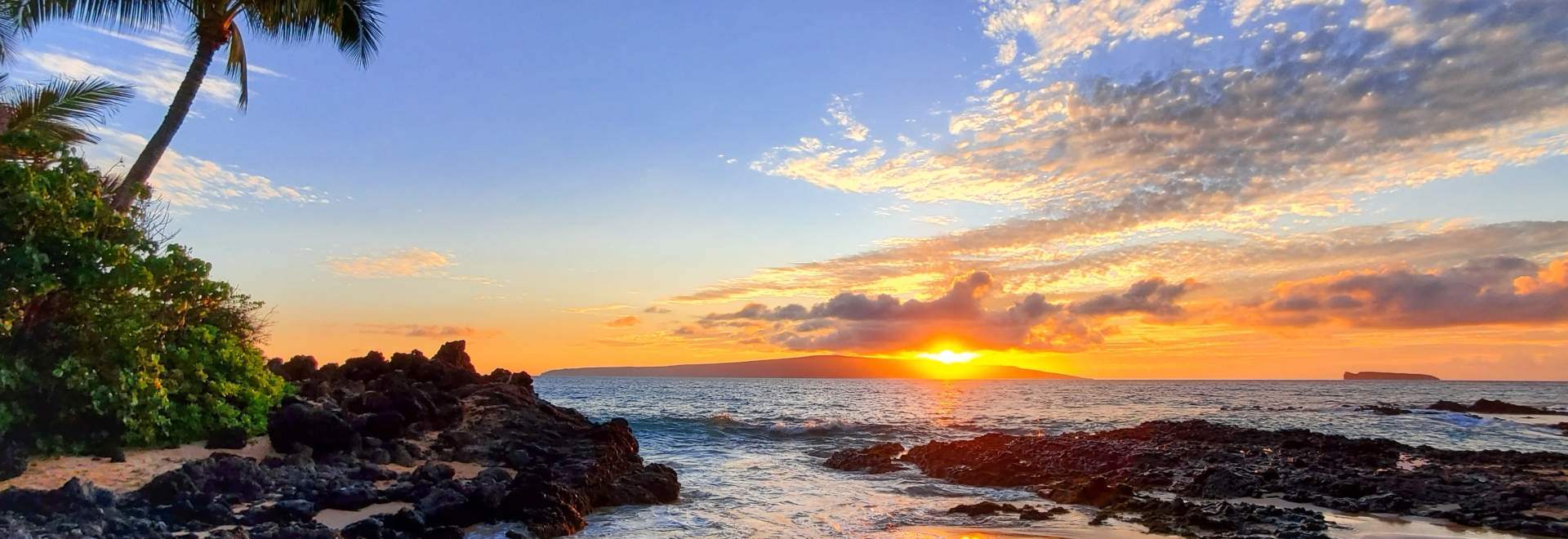 Sunet on Hawaiian beach